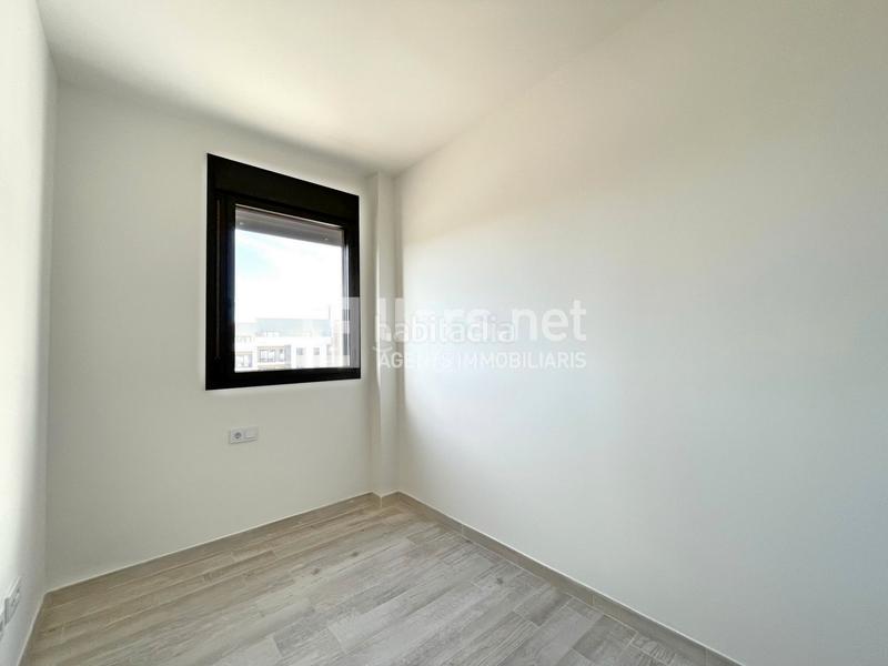 Foto 0fccc8fe-9995-44e9-8403-d98b0ebd144a. Rent flat with heating parking pool in Masia Nova-Solicrup Vilanova i la Geltrú