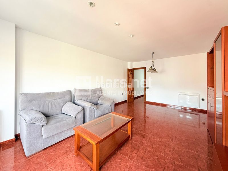 Foto 0df58df0-c6f8-400a-a351-dc282053e142. Piso ampli pis de 126 m² amb 4 habitacions i ascensor a la geltrú en Vilanova i la Geltrú