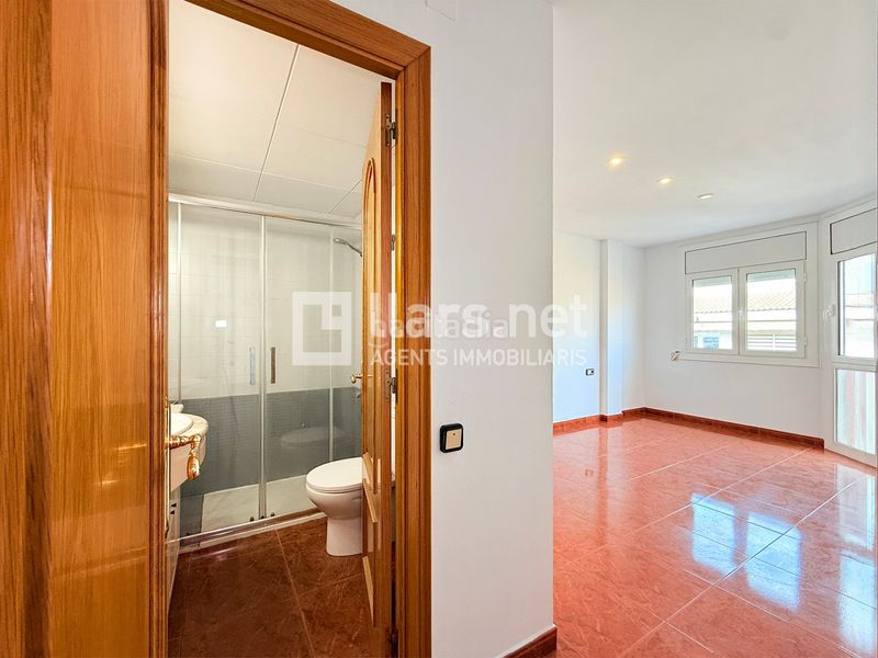 Foto 27f15dbc-28b0-4139-914d-d78112eecc2a. Piso ampli pis de 126 m² amb 4 habitacions i ascensor a la geltrú en Vilanova i la Geltrú