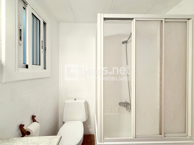 Foto 4a5d1af0-2f5f-47bf-8449-d332d1610a71. Piso ampli pis de 126 m² amb 4 habitacions i ascensor a la geltrú en Vilanova i la Geltrú