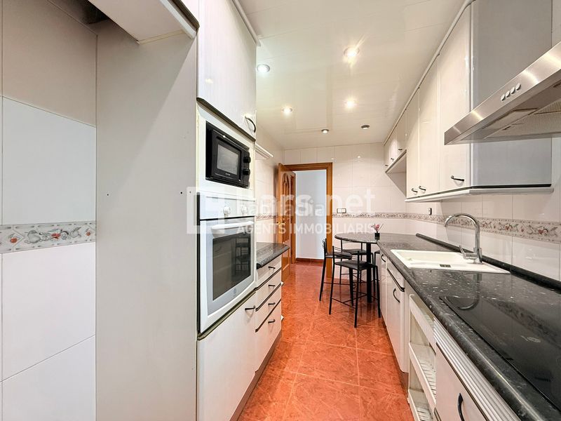 Foto 5a18d5f7-3a10-4f20-8f55-c2cbda8fa208. Piso ampli pis de 126 m² amb 4 habitacions i ascensor a la geltrú en Vilanova i la Geltrú