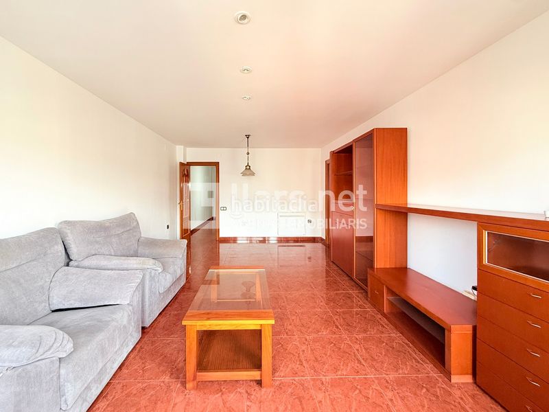 Foto 673e0e94-cdbb-4f1d-be11-81028554aa0f. Piso ampli pis de 126 m² amb 4 habitacions i ascensor a la geltrú en Vilanova i la Geltrú