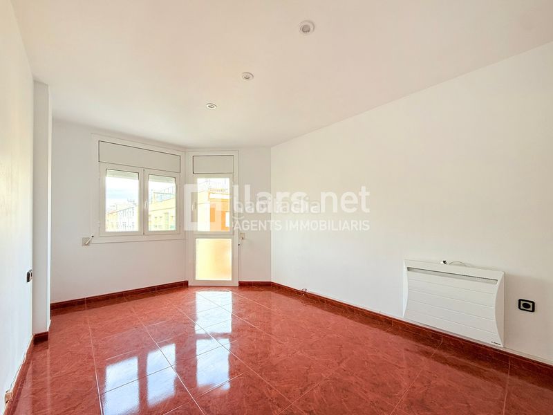 Foto e72f1efe-dd43-4443-85f3-60572f1f5609. Piso ampli pis de 126 m² amb 4 habitacions i ascensor a la geltrú en Vilanova i la Geltrú