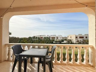 Casa adosada en Bonavista. Casa de 149 m� amb 2 terrasses, garatge per a 2 cotxes i piscina