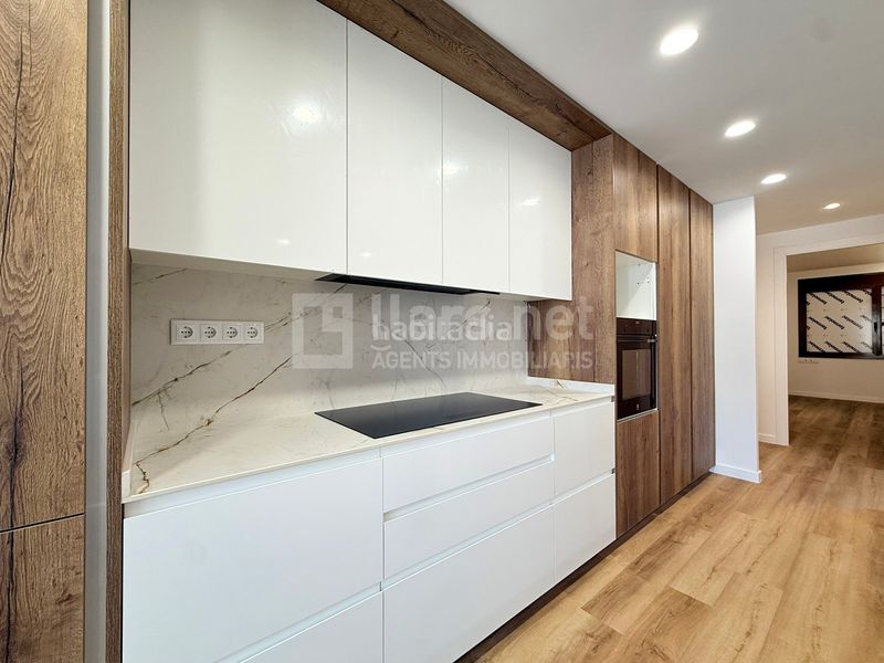Foto 15f70d38-1505-474c-9442-4c53decf4a20. Piso pis a estrenar de 131 m² amb terrassa i 3 habitacions dobles al centre de vilanova en Vilanova i la Geltrú