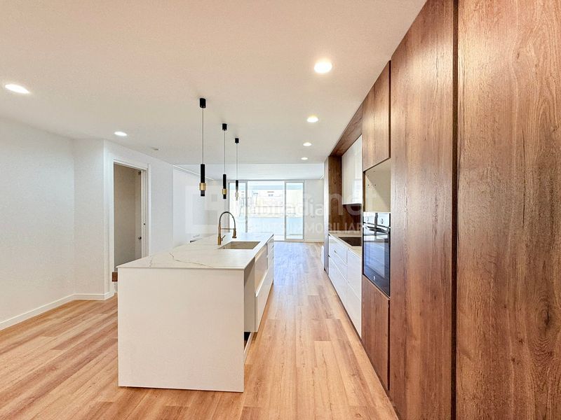 Foto a3c368be-0c8f-4a66-871a-cc2f22535735. Piso pis a estrenar de 131 m² amb terrassa i 3 habitacions dobles al centre de vilanova en Vilanova i la Geltrú