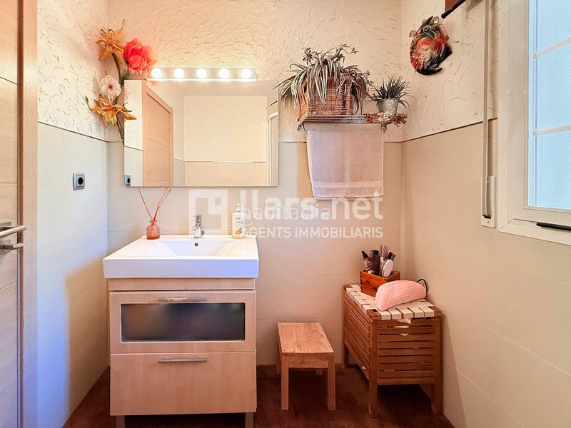 Foto 3972269a-a1bb-44d3-b0aa-25930095f408. Casa amb xemeneia calefacció aparcament piscina a Cunit