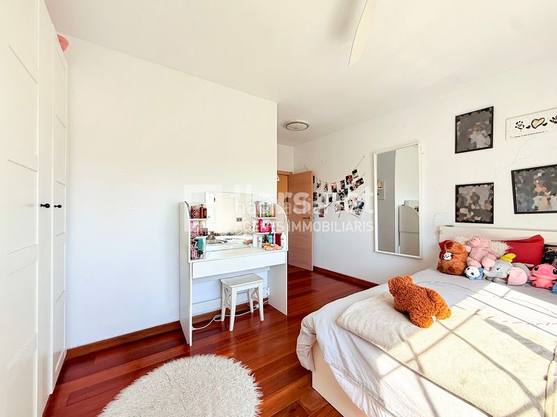 Foto aaa4e155-ab75-4b41-9fe4-6c87a9b0ce27. Casa amb xemeneia calefacció aparcament piscina a Cunit