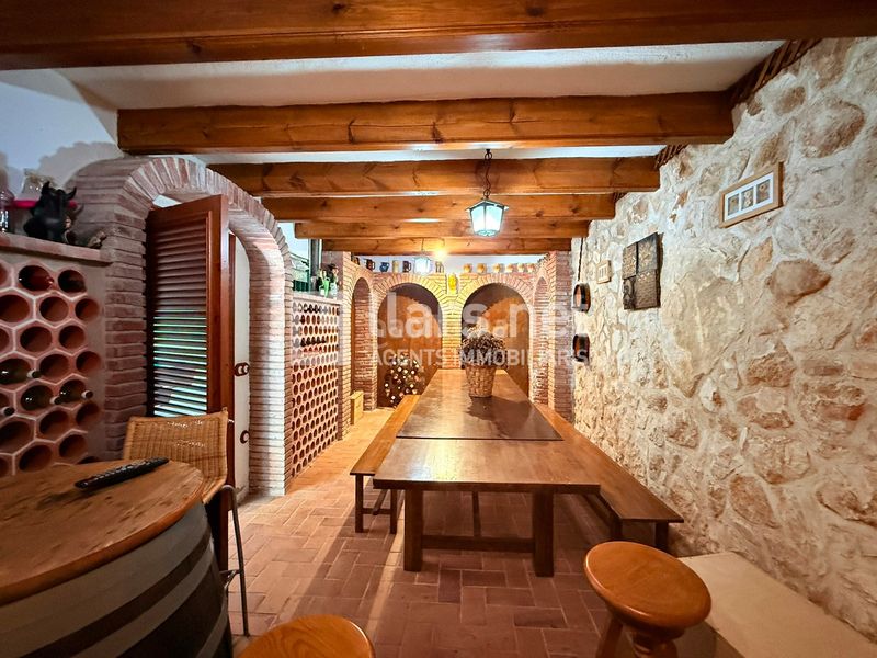 Foto c42abc06-4739-45b1-b112-d0a0d95a894d. Casa amb xemeneia calefacció aparcament piscina a Cunit