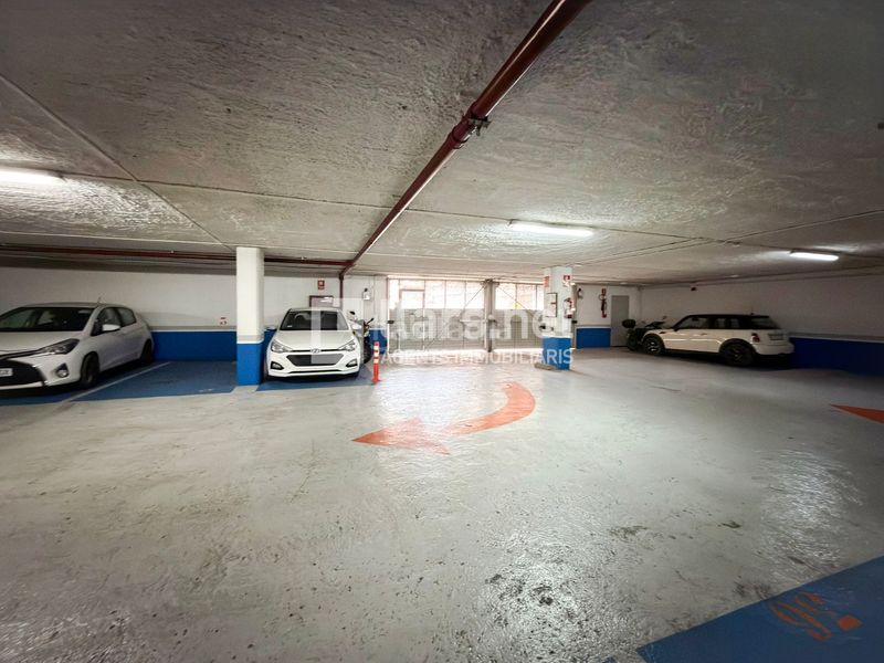 Foto 79939c32-55fc-4e8c-9c4e-f424a797b589. Parking coche garatge en venda en centre en Centrevila Vilanova i la Geltrú