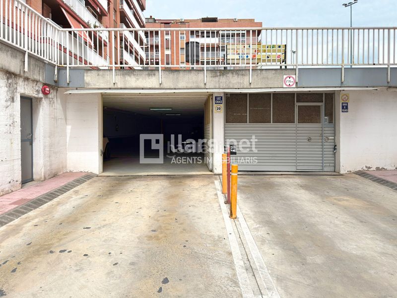 Foto d851b1b2-739d-4c34-8b23-07435a40aec9. Parking coche garatge en venda en centre en Centrevila Vilanova i la Geltrú