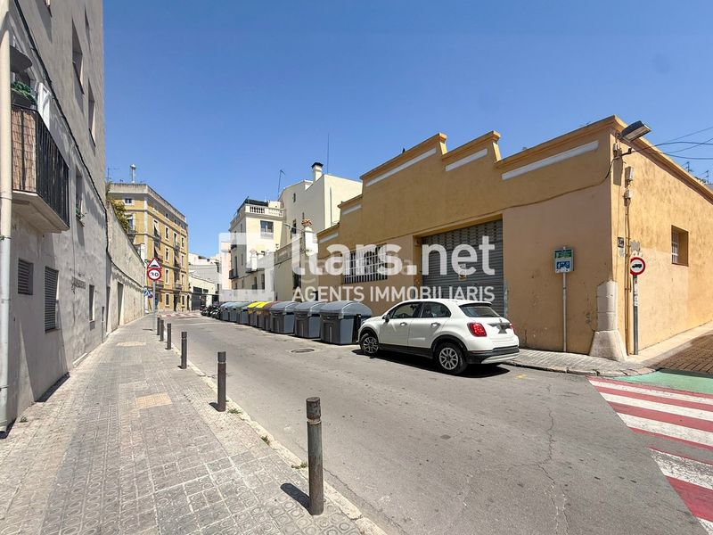 Foto 25e35726-5342-4b07-9531-d6d5a432f185. Terreno residencial en carrer de la salut 13 solar edificable al centre en Vilanova i la Geltrú