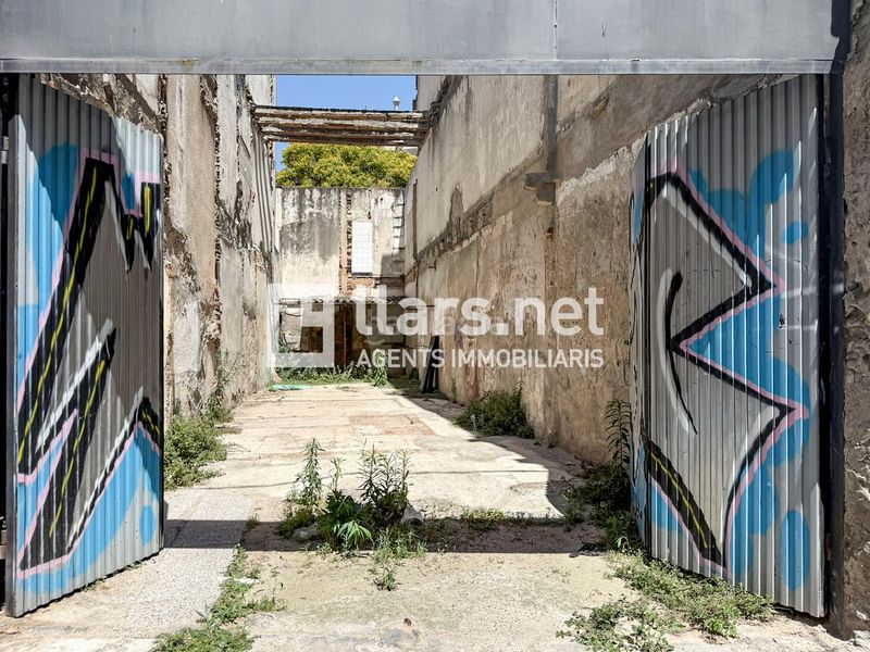 Foto b7f2dcca-06bb-4193-9a66-ff8d59bf7c34. Terreno residencial en carrer de la salut 13 solar edificable al centre en Vilanova i la Geltrú