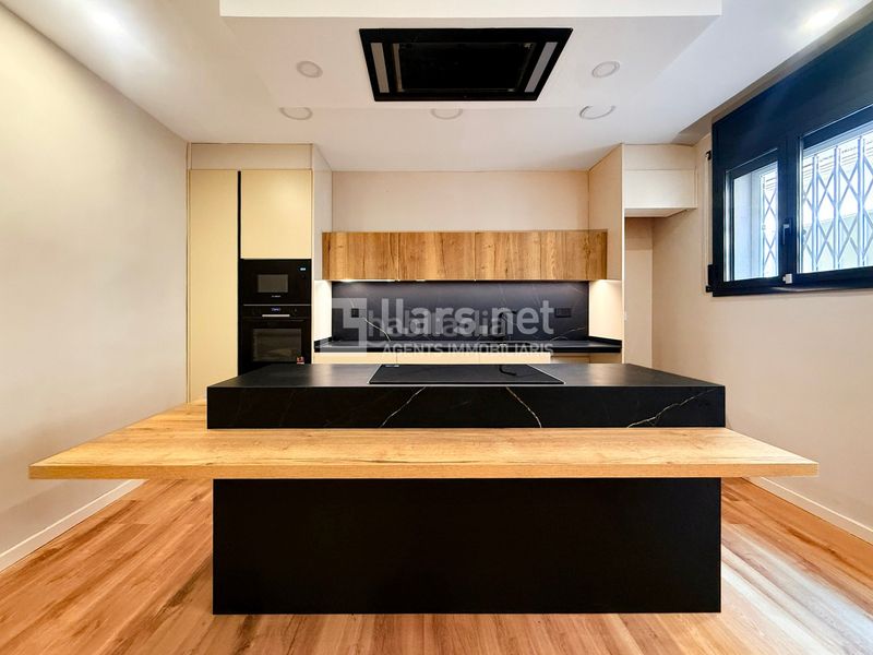 Foto 14edde68-b5de-415e-a23b-7d4069a77aa2. Casa  de 150 m² amb 4 habitacions i terrassa de 30 m² al centre de vilanova en Vilanova i la Geltrú