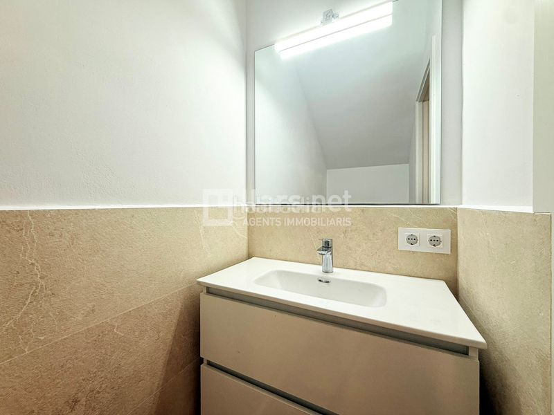 Foto d27a5d42-d8b2-41f2-b2f5-ed4d53d91438. Casa  de 150 m² amb 4 habitacions i terrassa de 30 m² al centre de vilanova en Vilanova i la Geltrú