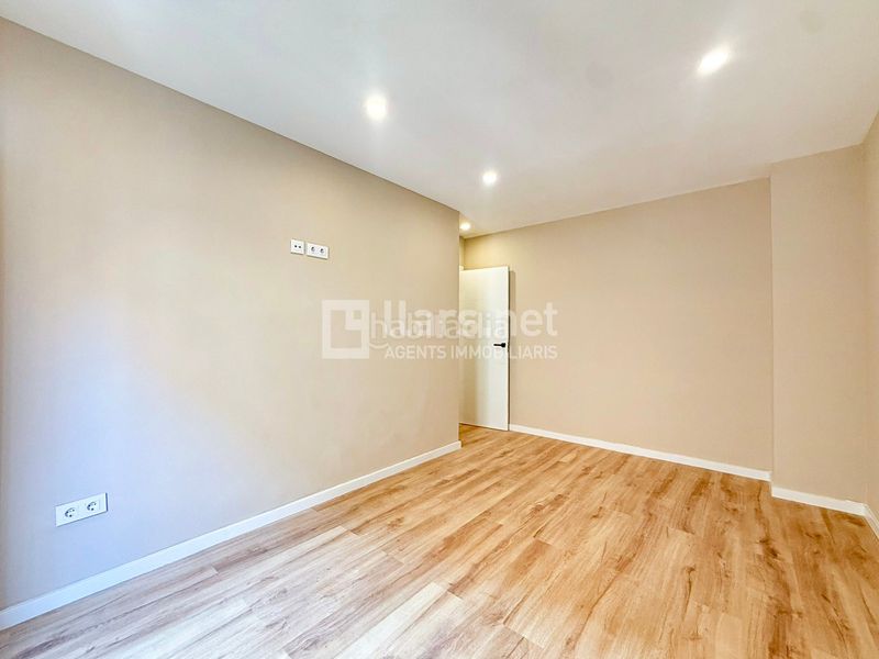 Foto f3ba47dc-f515-499a-b120-737f86c5a95b. Casa  de 150 m² amb 4 habitacions i terrassa de 30 m² al centre de vilanova en Vilanova i la Geltrú