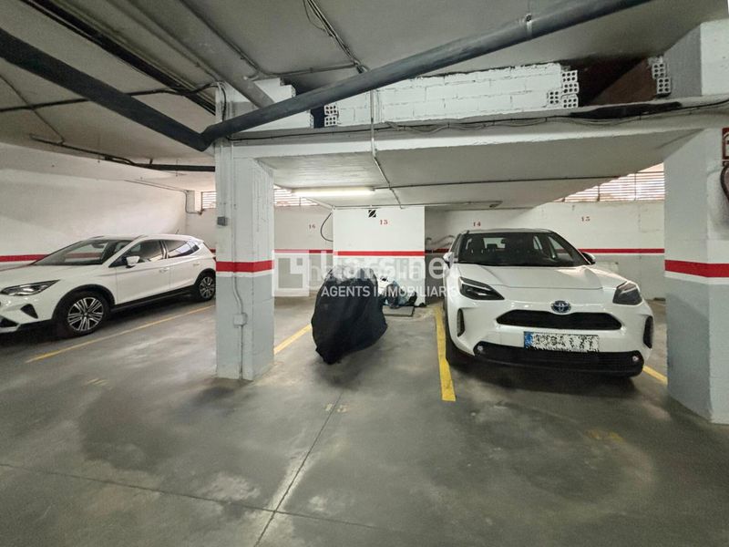 Foto 5eab6166-9218-4b15-9f22-a3bf36b62e3a. Parking moto plaça d’aparcament en primera planta soterrània, amb fàcil maniobra i molt bona ubicació a . en Vilanova i la Geltrú