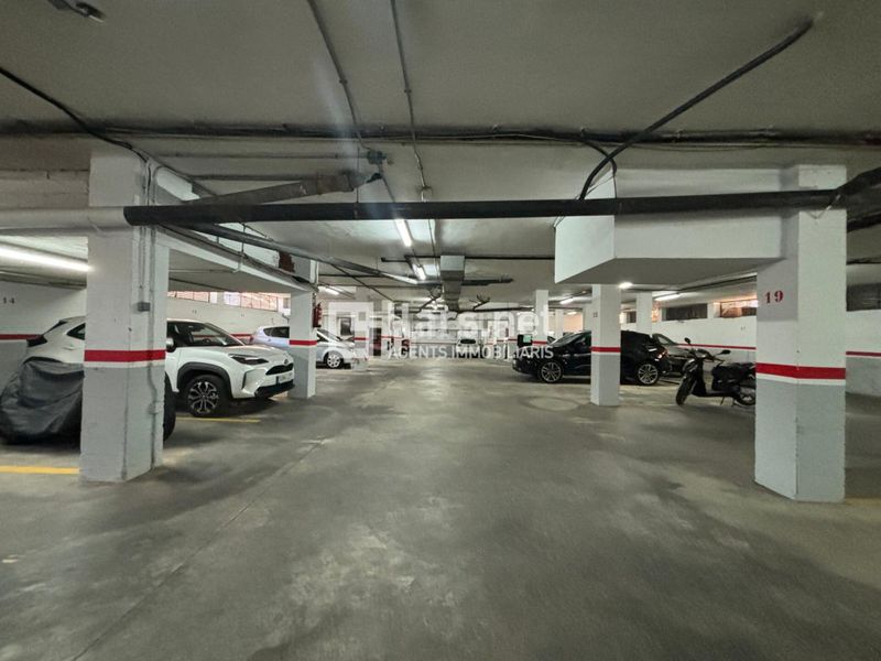 Foto d8338c59-5ae7-4a68-9de4-80e1d8199500. Parking moto plaça d’aparcament en primera planta soterrània, amb fàcil maniobra i molt bona ubicació a . en Vilanova i la Geltrú