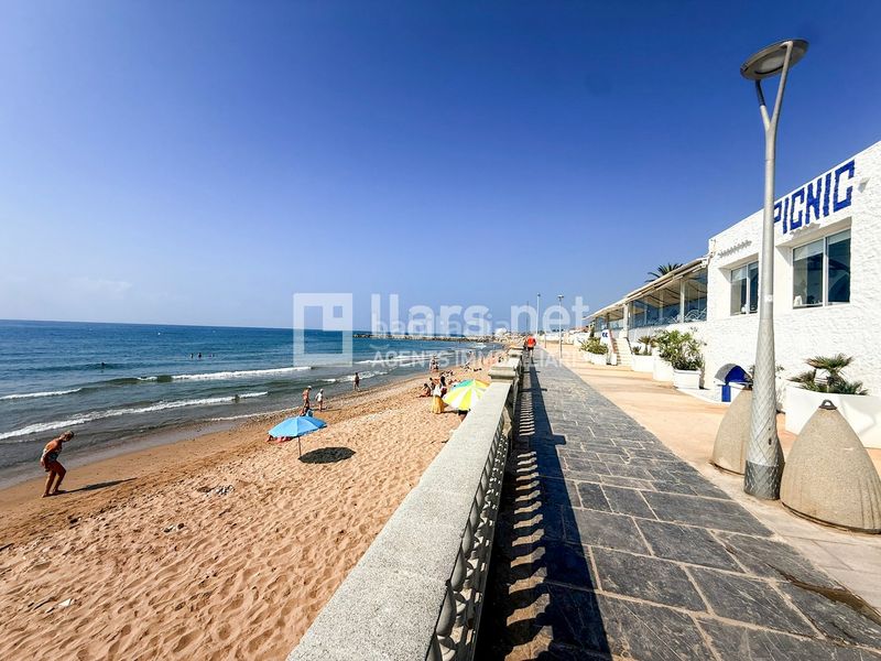 Foto c48577ae-4ead-45db-aa54-111cf9de2f26. Piso en passeig de vilanova 42 planta baixa d'obra nova amb terrassa al Centre en Sitges