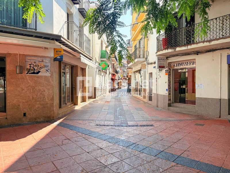 Foto 91dc2d65-7d9f-4ef2-b877-727f426d8462. Piso en passeig de vilanova 42 planta baixa d'obra nova amb terrassa al Centre en Sitges