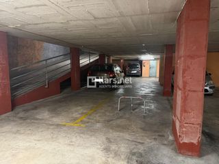 Rent Car parking  Carrer de josep llanza. Pàrquing en lloguer en centre