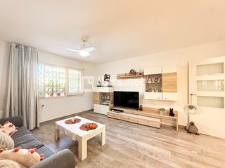 270.000 € — Planta baja Carrer de Menéndez i Pelayo