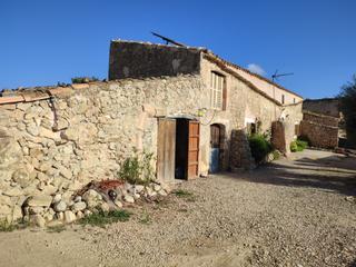 Country house in Sant Joan. Finca rústica de 4347 m2 con casa de campo de 274 m2 con pozo de