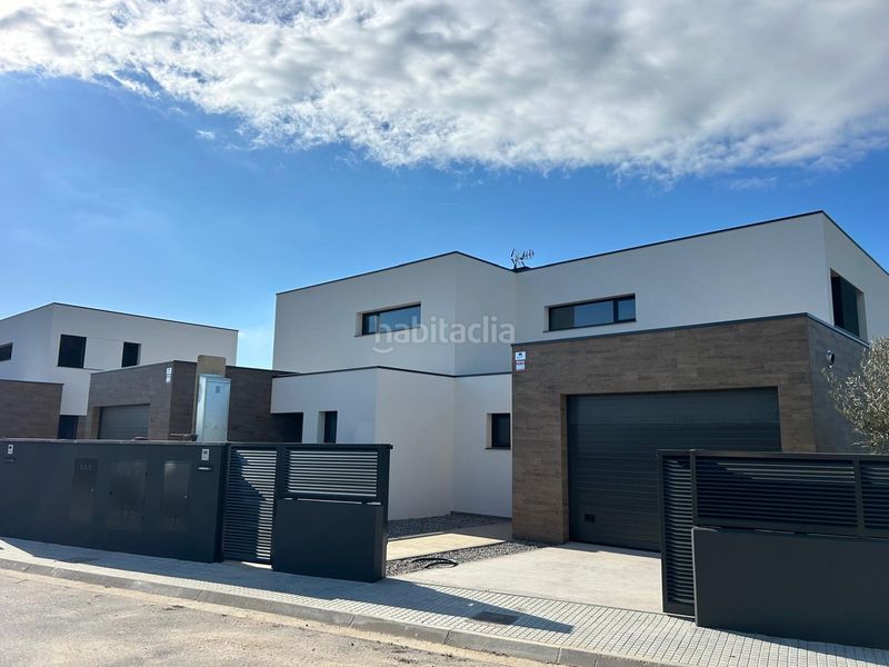 Foto 77f00fc6-70ed-423f-81b6-668877b5c7b9. Chalet in carrer nemesi solà 73 in Sant Pere Pescador