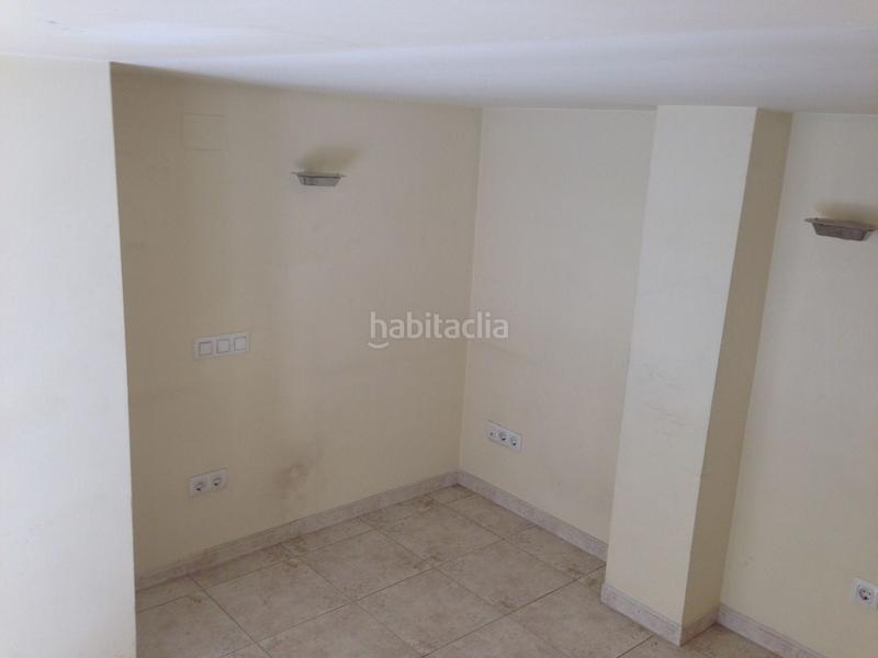 Foto 7323365b-80cb-4d57-879b-c1b2a0e8681d. Locale commerciale in bases de Manresa - carretera de santpedor Manresa