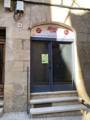 Alquiler Local Comercial  Carrer castell. Alquiler de local comercial en solsona zona c/ castell