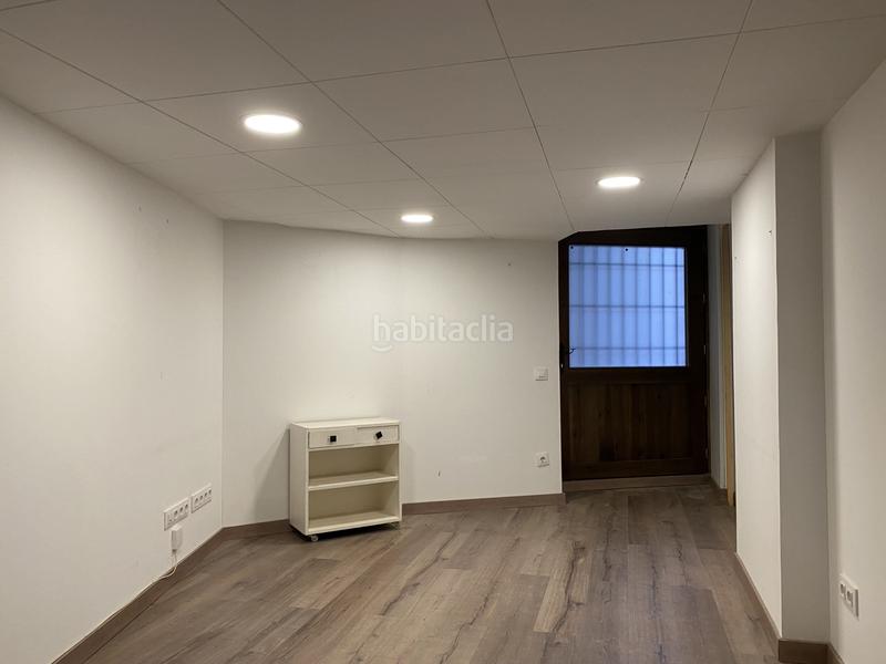 Foto 0664581f-5a37-402f-a9ae-2a6ac809d841. Lloguer local comercial a Solsona