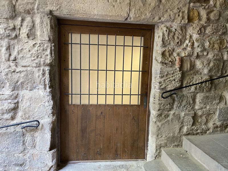 Foto 91ba6b87-d57a-4db8-a719-e823d36b5367. Lloguer local comercial a Solsona