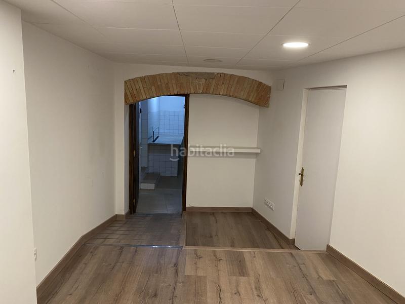 Foto b48b00a5-e14b-4864-9e2d-d58226c50e32. Lloguer local comercial a Solsona