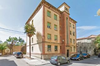 Pis  Carrer de l'empordà. Venta de piso de 97m2 de 4 habitaciones, cocina y 1 baño en manr