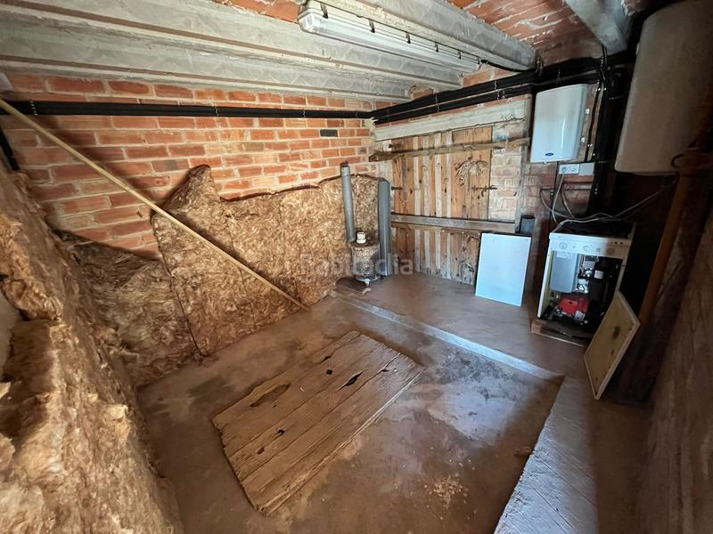 Foto 261c357f-9c44-4589-9c1c-9484d5a1de72. Masia amb xemeneia calefacció aparcament a Sant Mateu de Bages