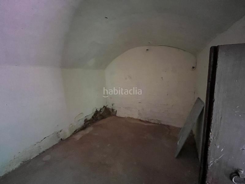 Foto 417835a0-302e-409a-bdf4-58a75be57648. Masia amb xemeneia calefacció aparcament a Sant Mateu de Bages