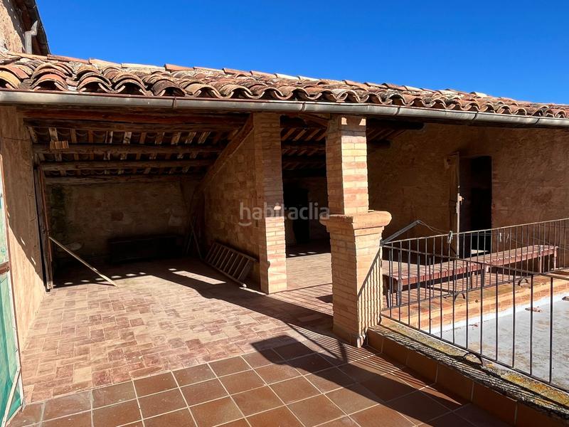 Foto 5b8f92fc-2bfd-421b-aae0-2c5c69bd57f9. Masia amb xemeneia calefacció aparcament a Sant Mateu de Bages