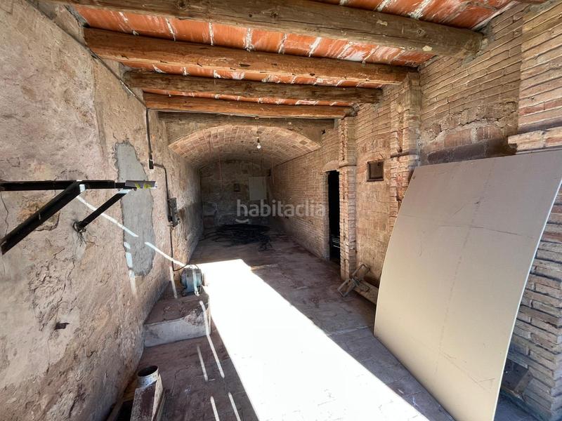 Foto 7b3a649f-0638-4871-a236-e13b3171bb95. Masia amb xemeneia calefacció aparcament a Sant Mateu de Bages