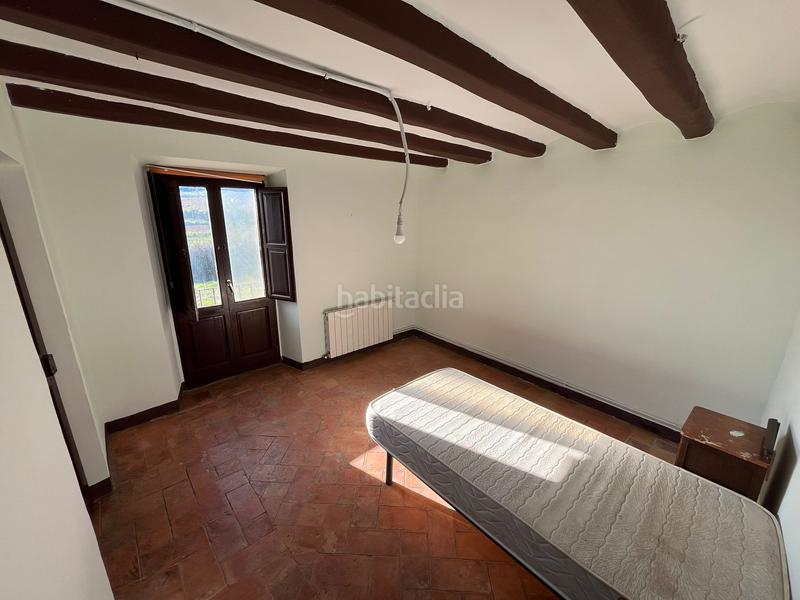 Foto 9bf2c5b4-e297-4f76-b80c-9e45eef5153a. Masia amb xemeneia calefacció aparcament a Sant Mateu de Bages