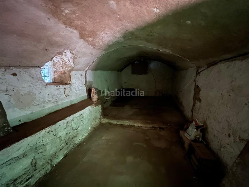 Foto fe84af53-78f1-4540-ad90-86627f942444. Masia amb xemeneia calefacció aparcament a Sant Mateu de Bages