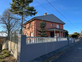 Xalet  Carrer pau casals. Casa en venta con 6 habitaciones en la urb. sta. llcia, navs 