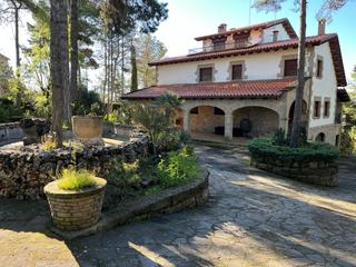 Xalet a Olius. Casa chalet en venta en aceites  urb pi de st just
