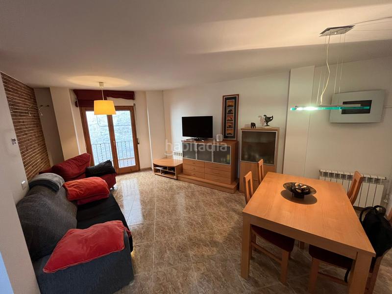 Foto b7610c0b-6263-4926-907d-028842d6117c. Zweistöckige wohnung mit heizung in Solsona