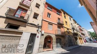 Pis  Carrer de l'hospital. Piso en venta de 1 habitacion, balcón y 1 baño en manresa