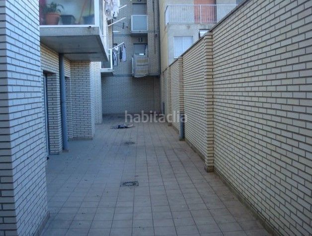 Foto c9e4a3c0-6b2f-4b73-8b30-45291bcfc2e7. Local comercial a Balaguer