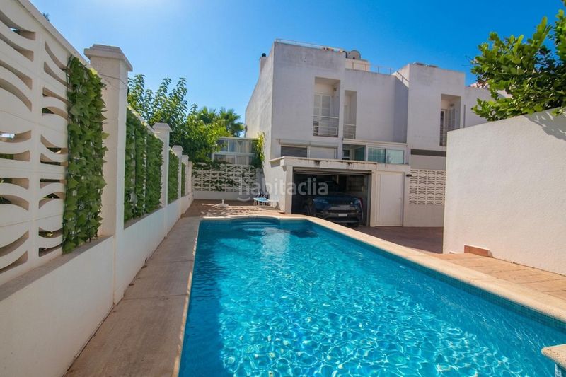 Foto 9992c87e-9fb7-484c-8395-04b61ebde488. Casa adossada amb aparcament piscina a Marina Botafoc-Talamanca Ibiza