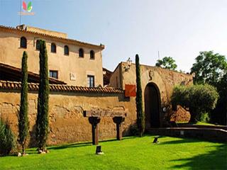 Bauernhof in Santa Perptua de Mogoda. Castillo para reformar  a pocos kms de barcelona