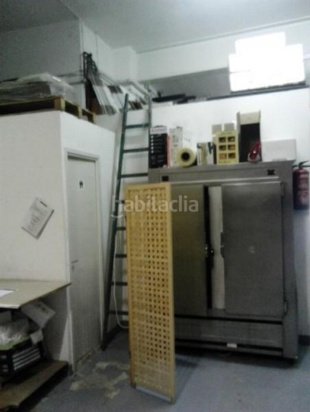 Foto 5adda92c-79dd-422c-ab53-62d545e789bd. Local comercial local ideal para distribución en L´Espirall Vilafranca del Penedès