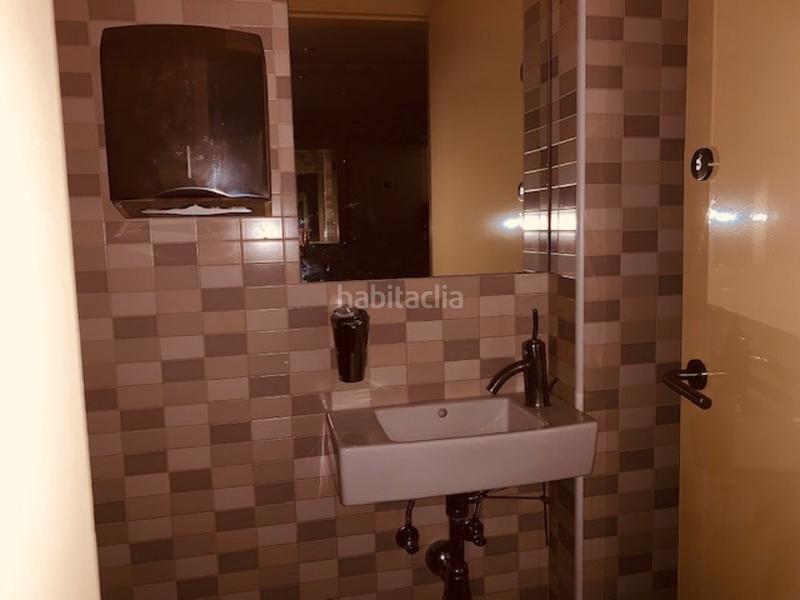 Foto d98607fb-4d30-4453-b425-79747ecd2f2e. Local comercial a Centre Vendrell (El)