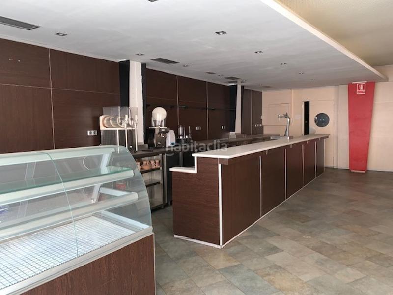 Foto ebb53395-962d-48c6-87c9-0e964344c5ac. Local comercial a Centre Vendrell (El)